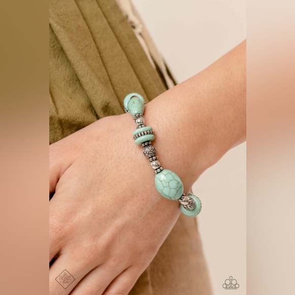 Simply Santa Fe Set - Picture 3 of 7